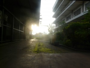 Sonnenuntergang auf dem Schulgelände (Phnom Penh) 