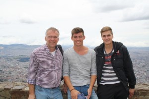 Dietmar, Niklas und Simon auf dem Aussichtspunkt
