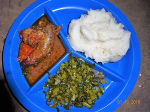 Nationalgericht Sambias: Nshima mit Relish und Chicken